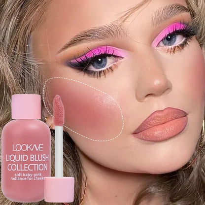 Flacon de blush liquide rose avec applicateur assorti.