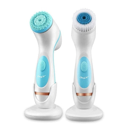 Deux brosses électriques nettoyantes pour le visage avec des têtes interchangeables de couleur blanche et bleue.