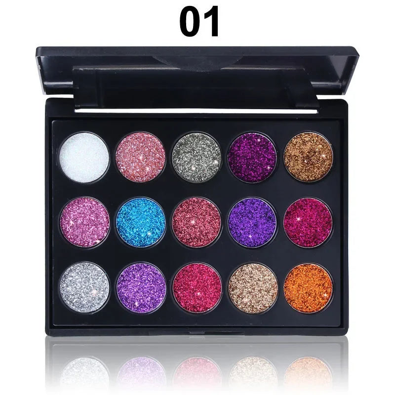 Palette de maquillage contenant 15 ombres à paupières pailletées dans différentes couleurs métalliques et lumineuses.