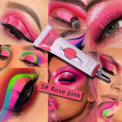 Ombre à paupières liquide d’un rose éclatant présentée avec un maquillage des yeux coloré.