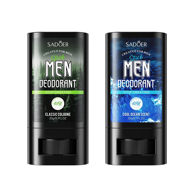 Deux déodorants noirs de la ligne Sadoer Men’s dans les senteurs Classic Cologne et Cool Ocean.