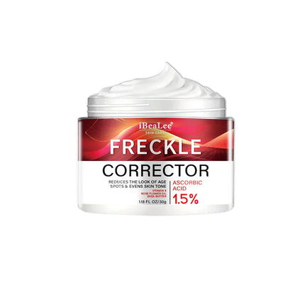 Pot de crème blanche avec étiquette rouge indiquant ’Freckle Corrector’ par iBealee.