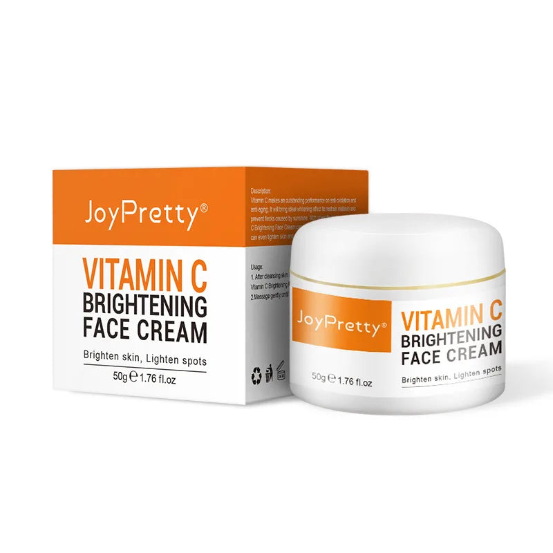 JoyPretty Vitamin C Brightening Face Cream avec son emballage orange et blanc.