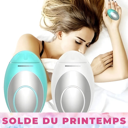 Appareils électroniques en forme d’œuf de couleur turquoise et blanche.