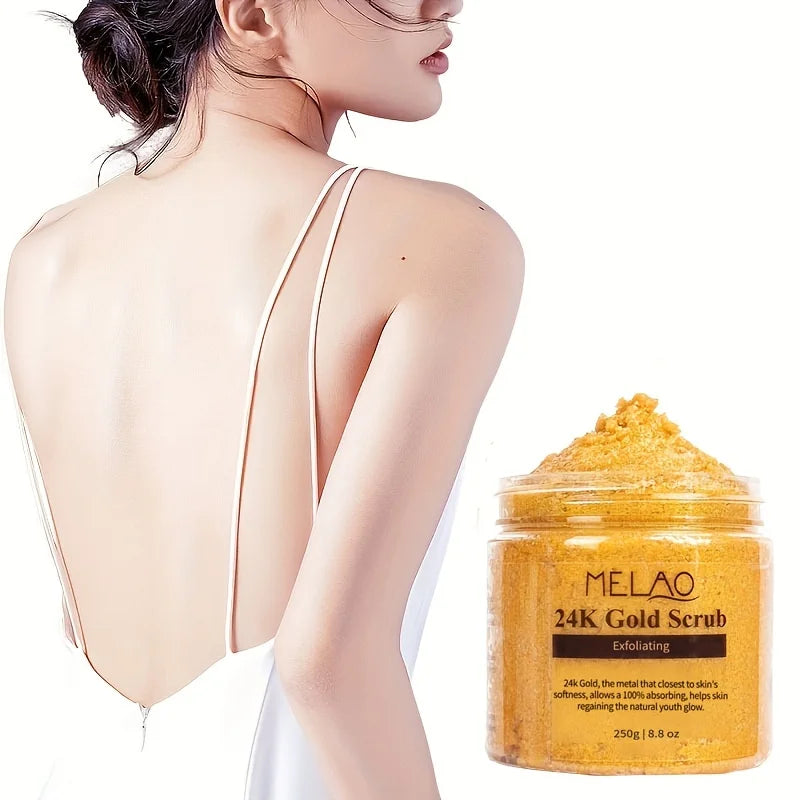 Produit de gommage corporel doré dans un pot transparent portant l’inscription ’MELAO 24K Gold Scrub’.