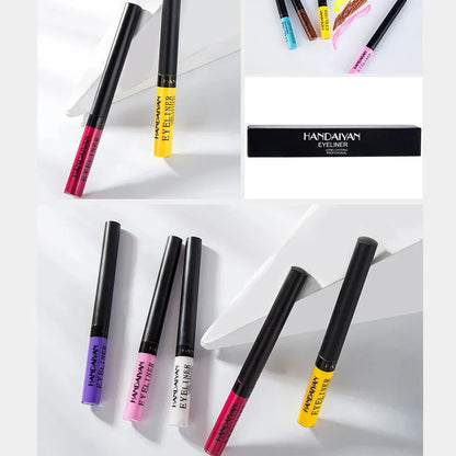 Stylo eyeliner liquide coloré avec capuchon noir.