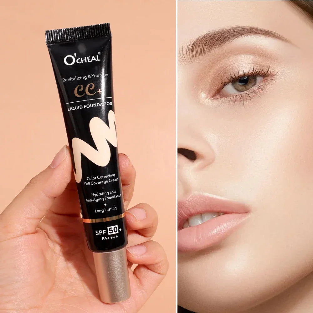 Tube noir de la crème O’cheal CC avec protection SPF 50+.