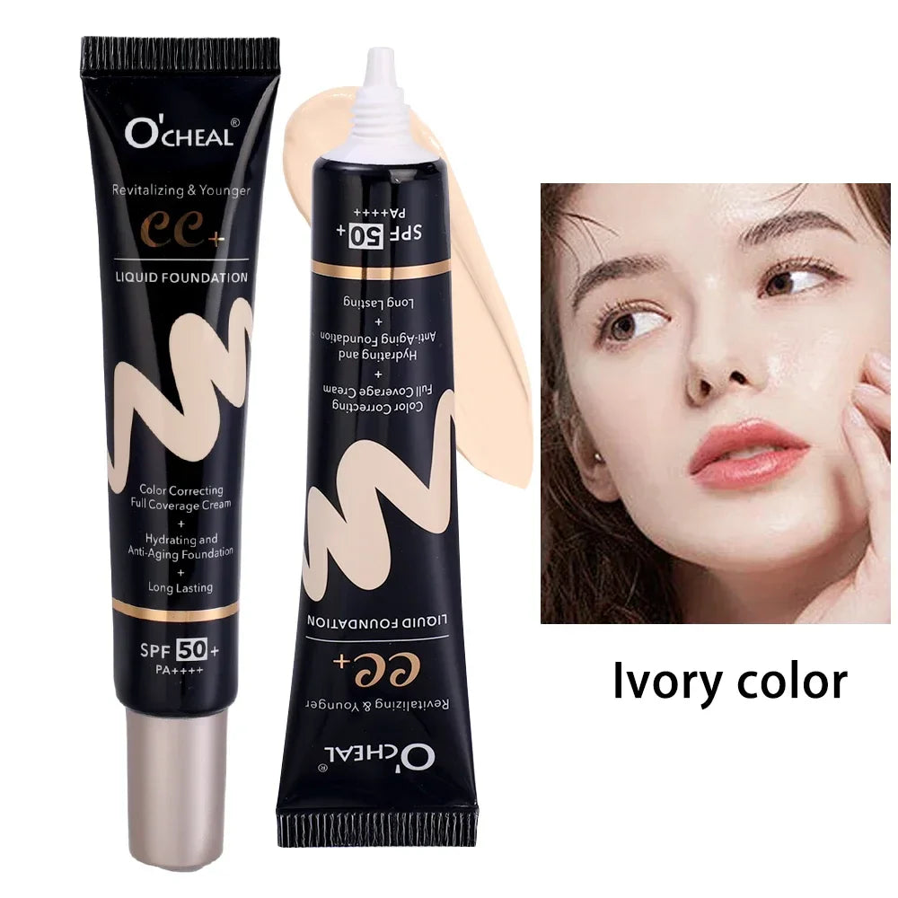 Fond de teint CC crème O’cheal de couleur ivoire avec protection SPF.