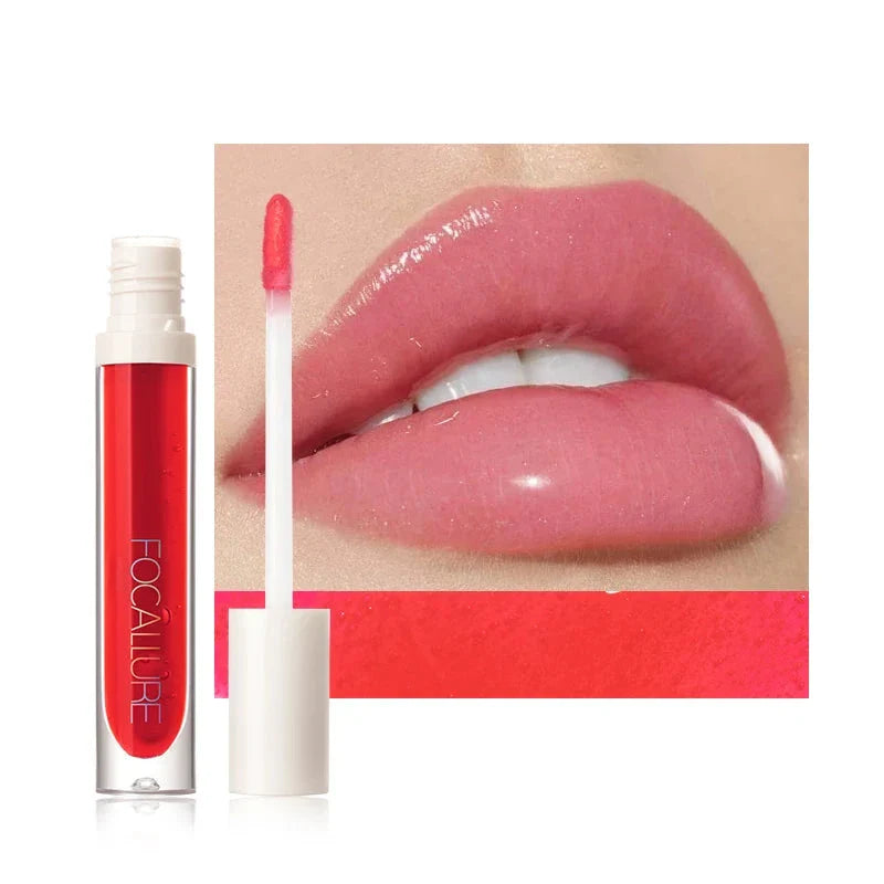 Rouge à lèvres liquide rouge avec applicateur blanc.