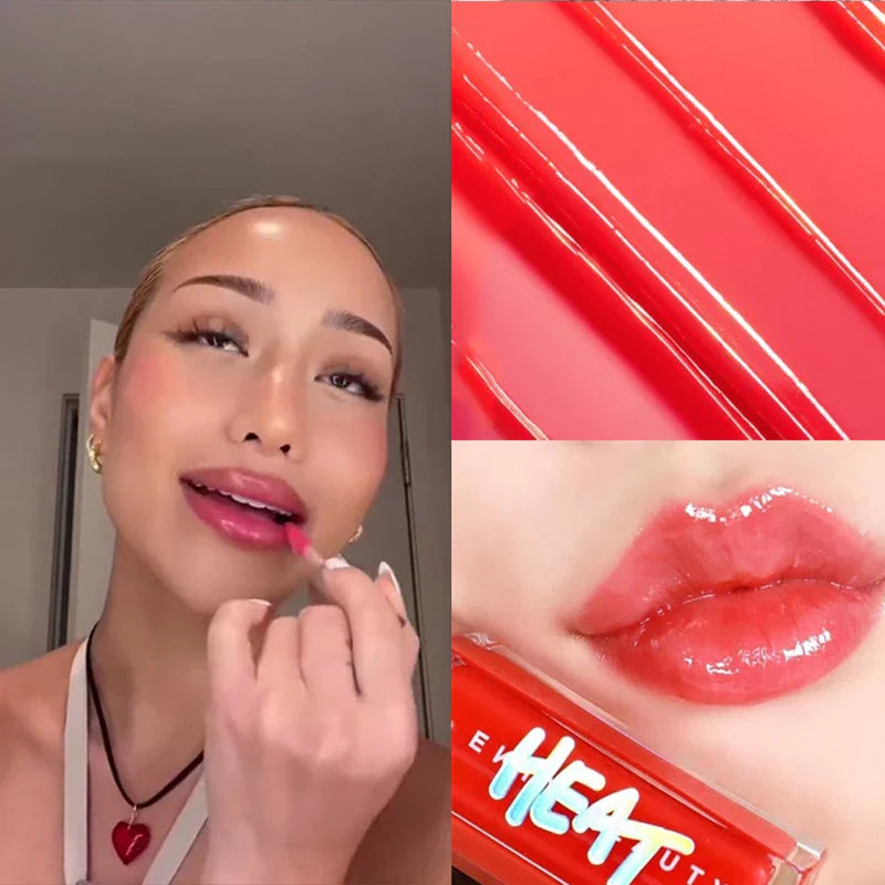 Produit pour les lèvres rouge brillant avec la marque ’HEAT’.