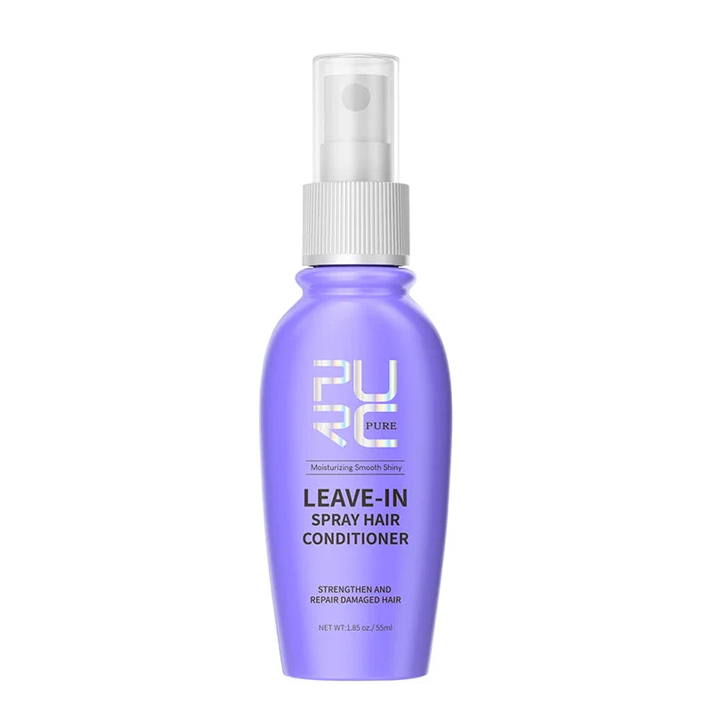 Flacon violet d’après-shampoing sans rinçage avec un embout de pulvérisation blanc.