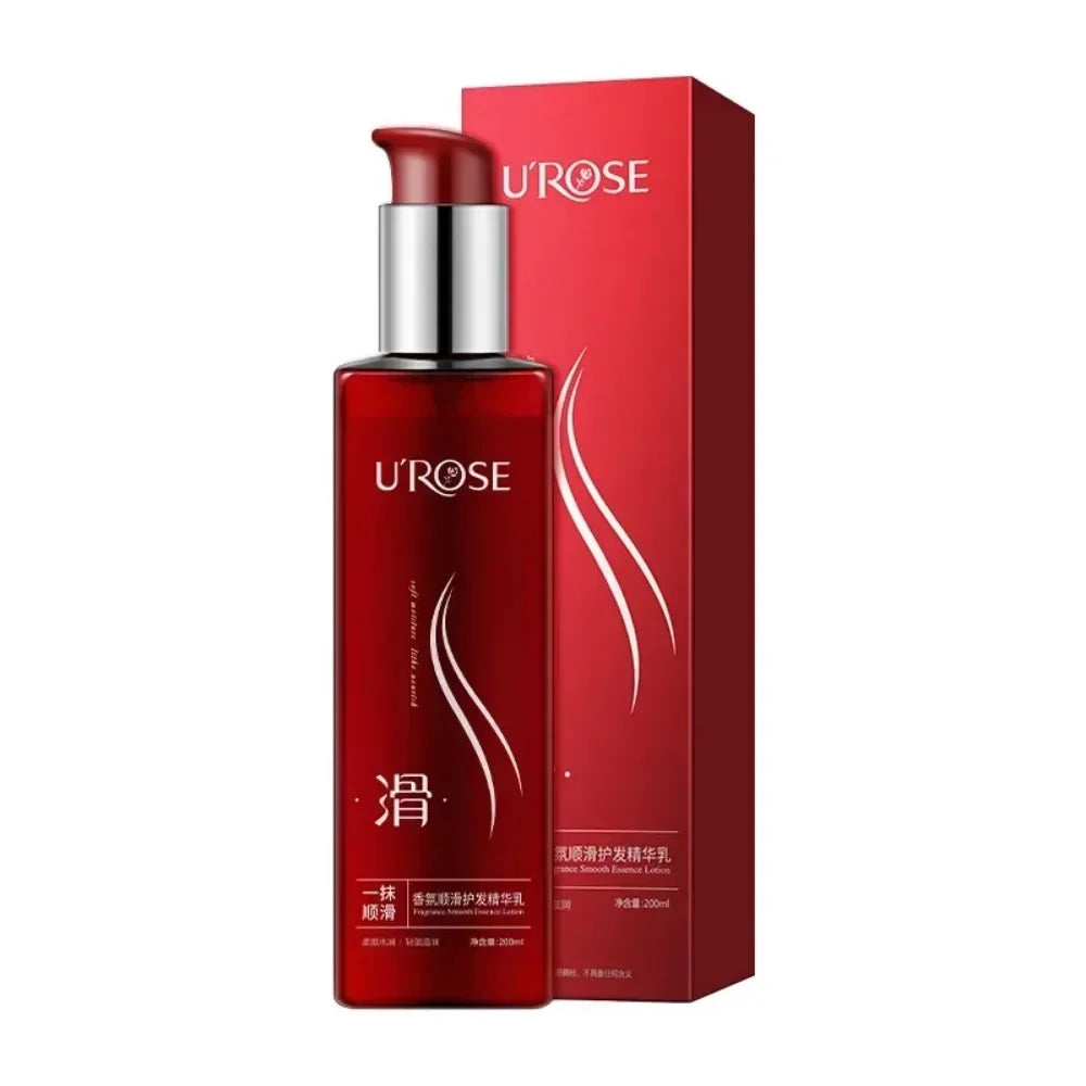 Flacon de soin U’ROSE rouge avec pompe distributrice argentée et boîte de produit assortie.